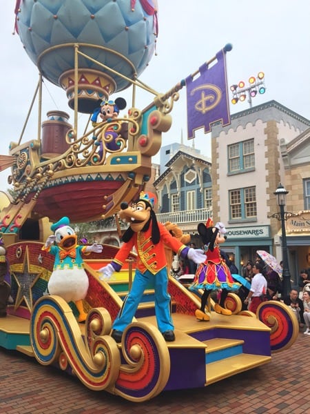 Disneyland Hong Kong Parade