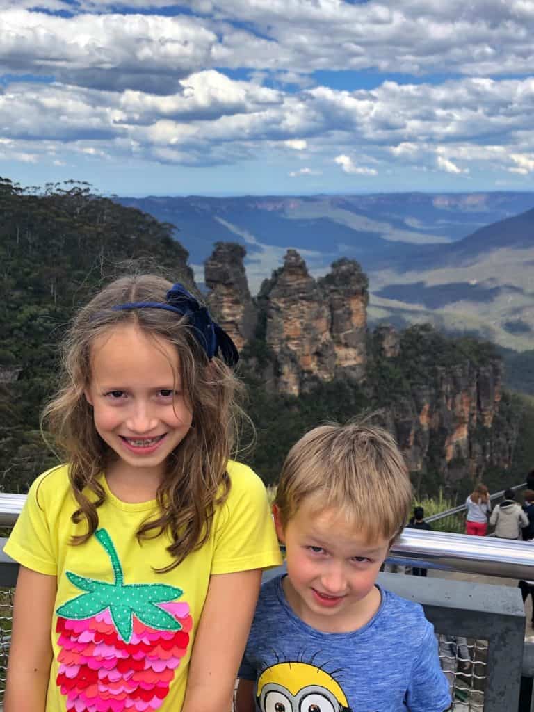 Kids in front of the Three Sisters Blue Mountains