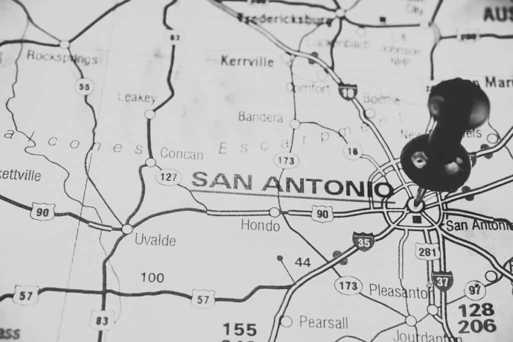 Pin in San Antonio on USA map background