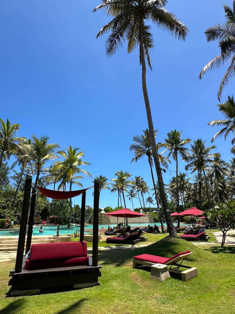 Shangri-La Hambantota swimming pool.